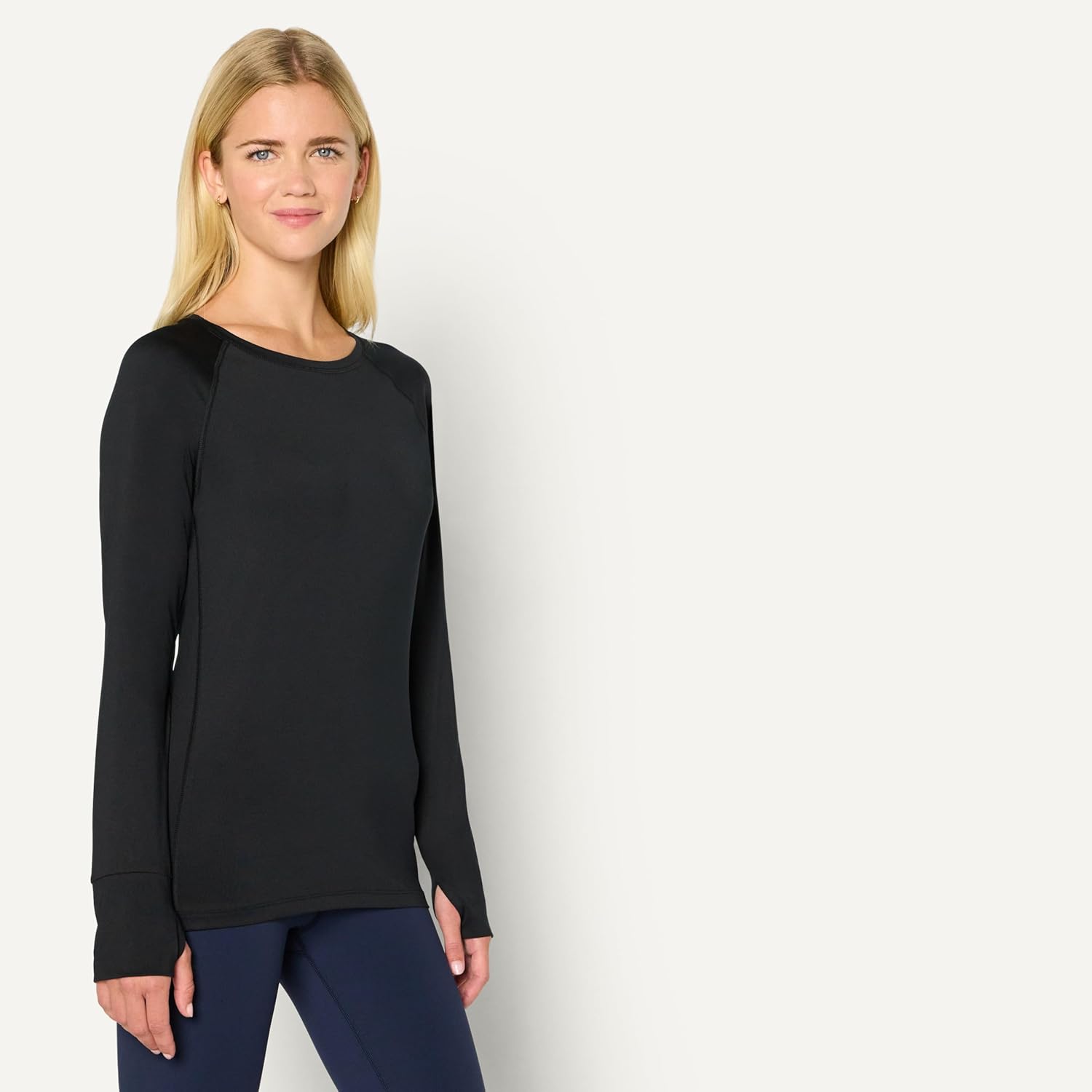 Thumbnail 1 de Amazon Essentials Damen Langarmshirt aus Funktionsstretch – leicht, schnell trocknend und vielseitig
