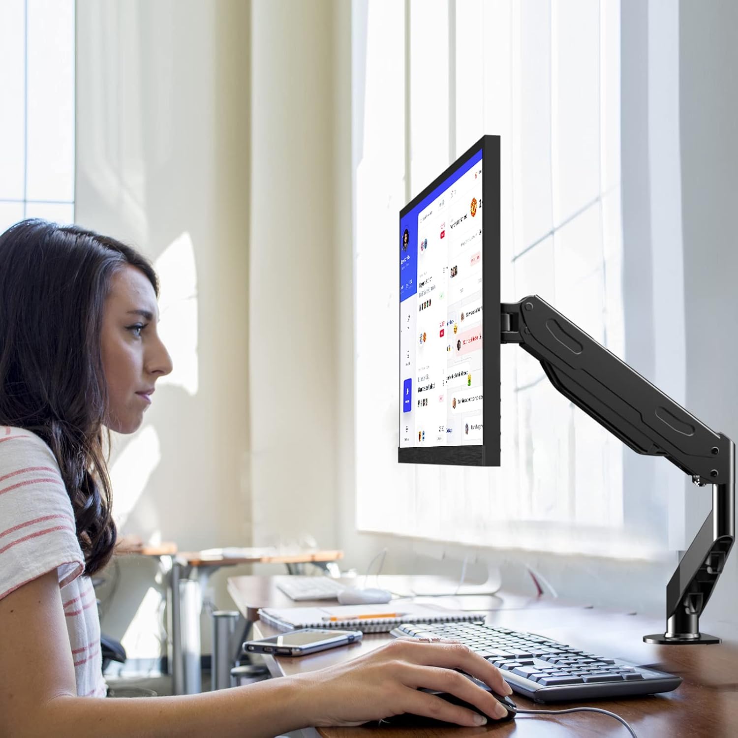 Detalle de Pholiten UK monitorarm met gasveer voor 13-27 inch, 360° draaibaar
