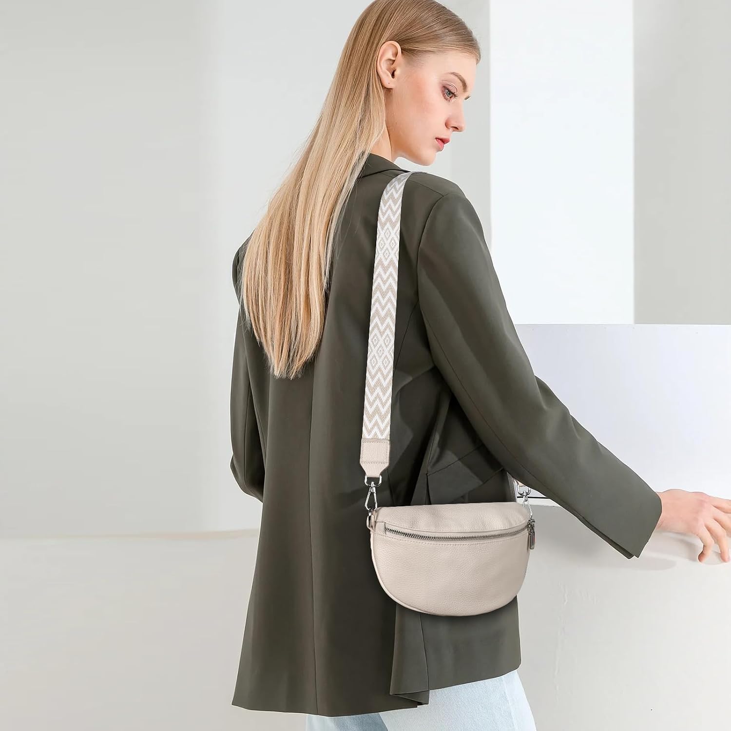 Detalle de TANTOMI Damen Umhängetasche Bauchtasche aus Leder – Crossbody/Gürteltasche mit breitem verstellbarem Gurt