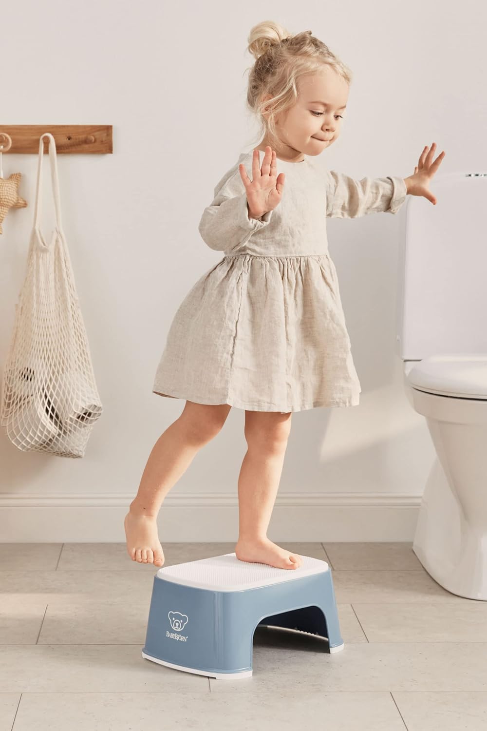 Thumbnail 3 de BabyBjörn Step Stool – Deep Blue/White