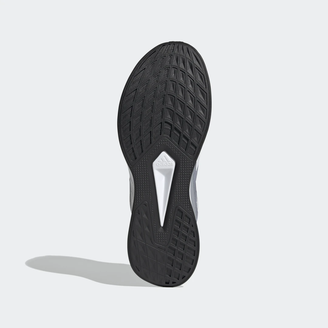 Detalle de Adidas Duramo SL: zapatilla gris para uso diario, comodidad básica