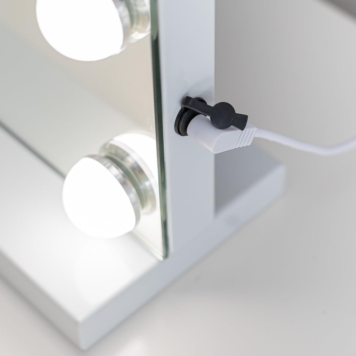 Thumbnail 6 de Flamingueo Miroir Coiffeuse avec Bande LED – 15 LEDs, 3 modes d’éclairage, contrôle tactile