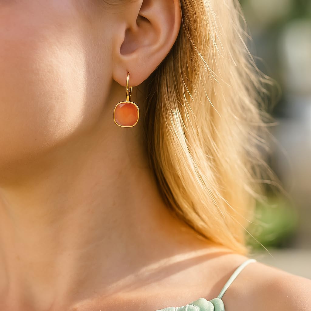 Thumbnail 2 de Bunte Kristall baumeln Tropfen Ohrringe – 18 Karat vergoldete zierliche Huggie Hoops mit quadratischer Vintage-Optik