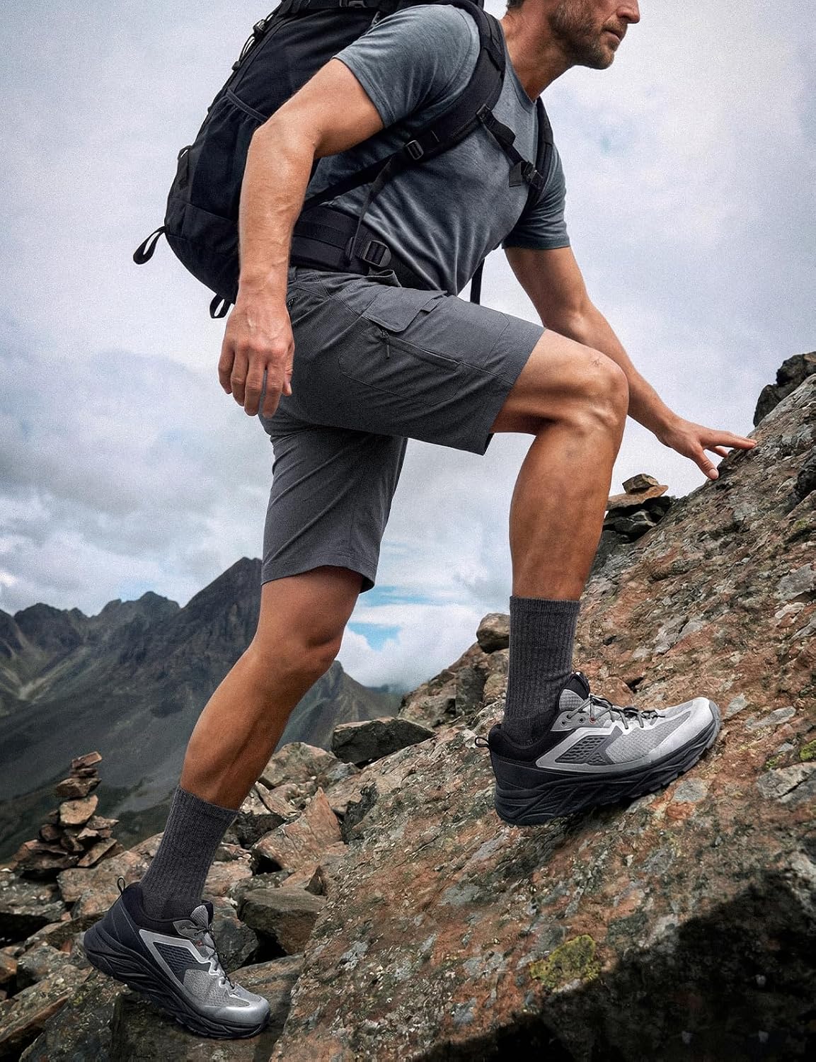 Detalle de Hiauspor Men's Hiking Cargo Shorts 9
