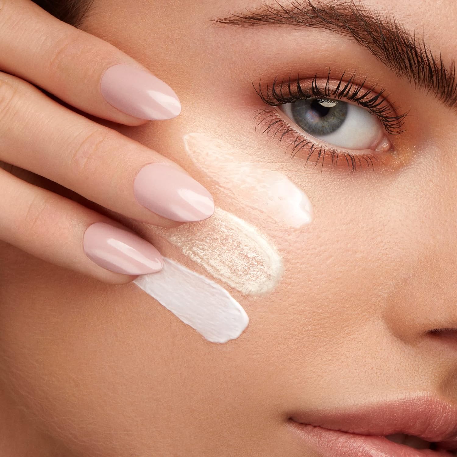 Detalle de KIKO Milano Sublime Youth Serum Shade 01 – retinolserum, 15 ml