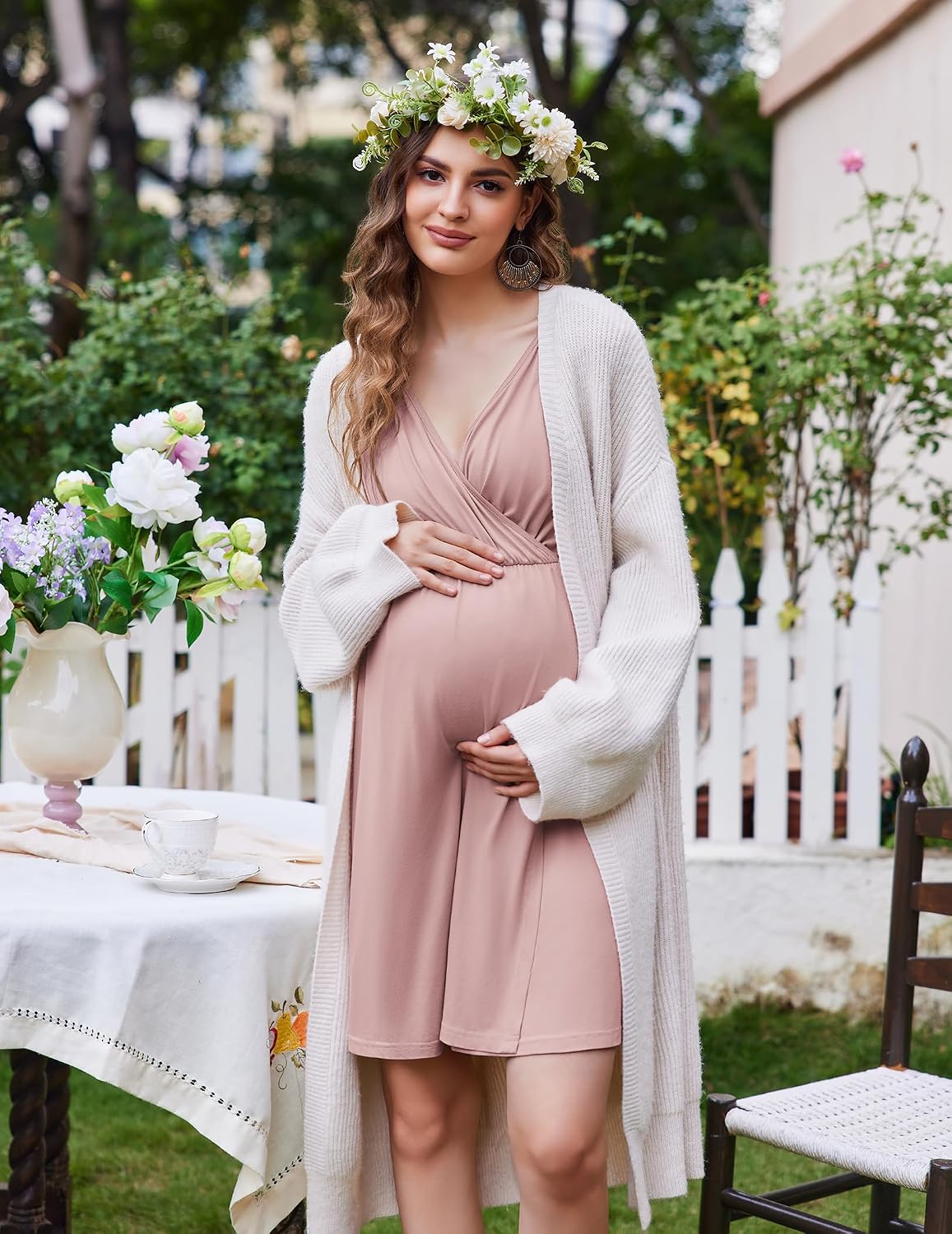 Detalle de Ekouaer Labor and Delivery Gown, V-Neck