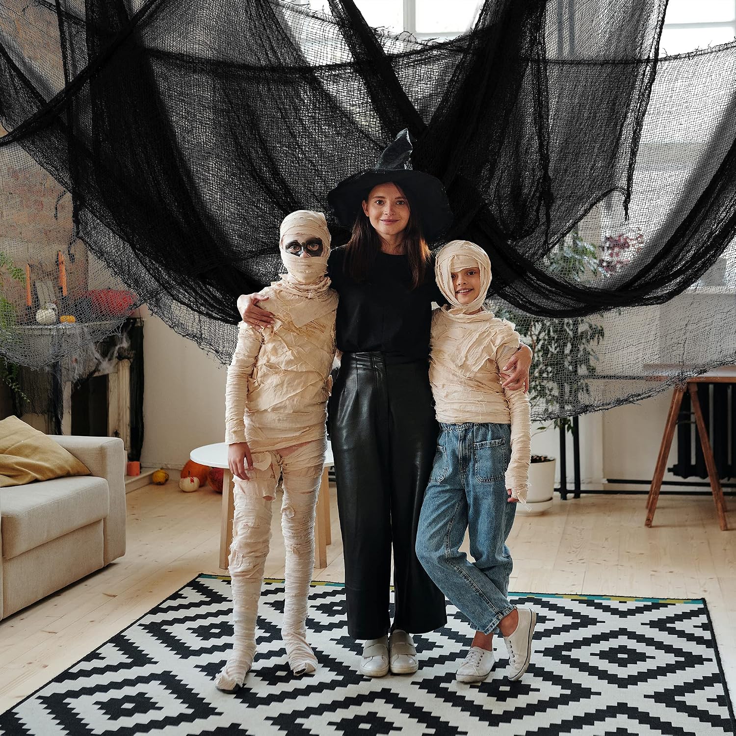 Detalle 2 de Alpurple Halloween Creepy Cloth, 6-Piece Black Sheer Polycotton Gauze
