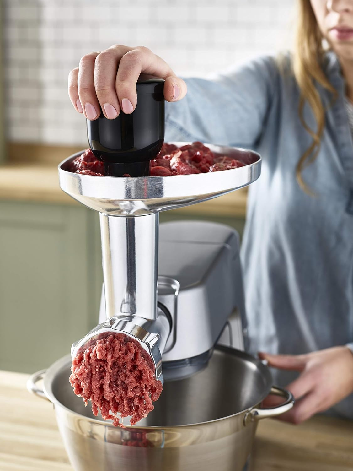 Detalle de Kenwood Fleischwolf KAX950ME Zubehör für Kenwood Küchenmaschinen (silber)