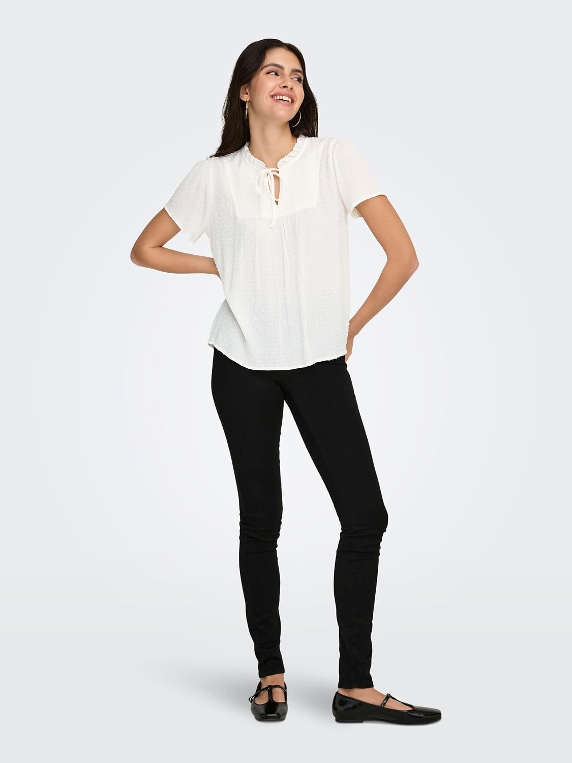 Thumbnail 2 de JDY women’s top: round neck to V-neck blouse with bow details