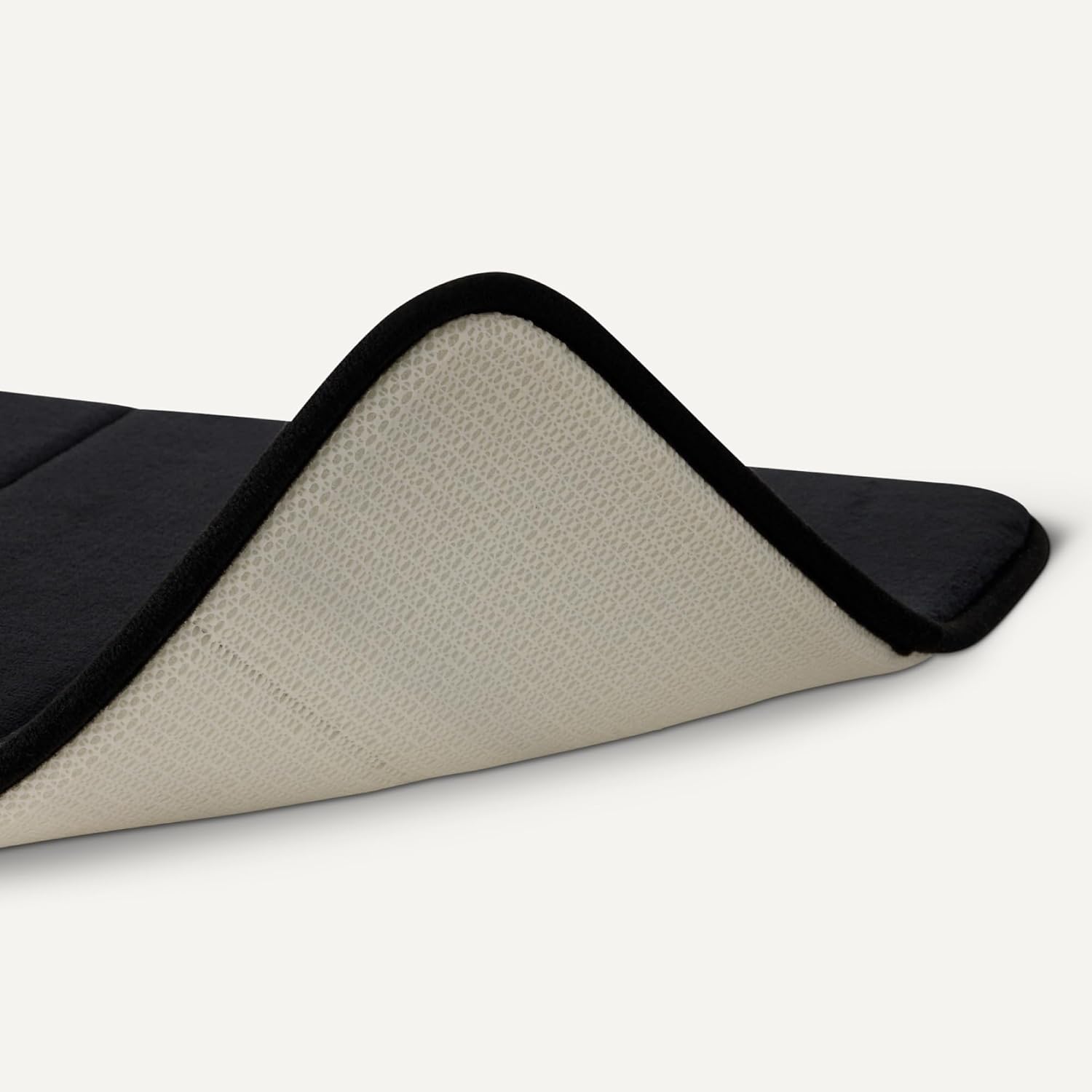 Thumbnail 4 de Amazon Basics Memory Foam Bath Mat, Extra Soft – 43 x 61 cm, Black