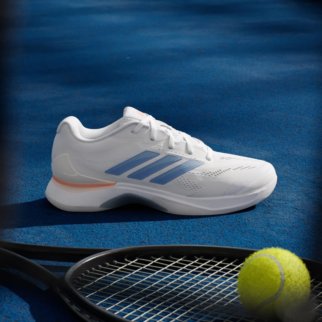 Detalle de Zapatilla de tenis Avacourt 3 de Adidas