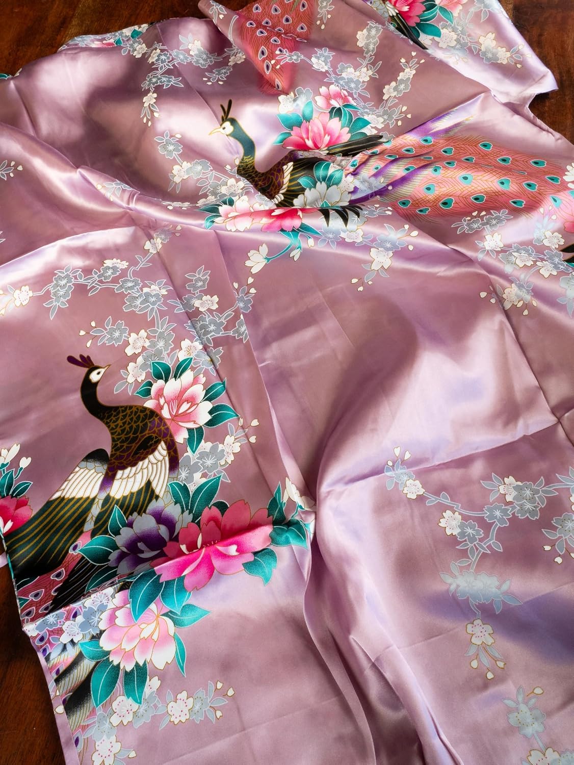 Detalle 2 de CCcollections Kimono sedoso para mujer Bata ligera