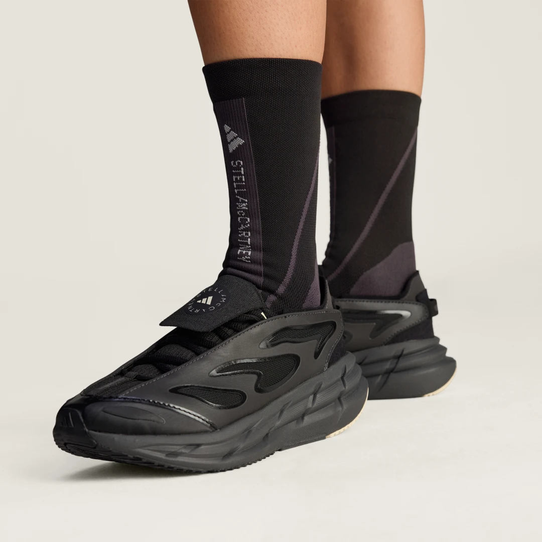 Detalle 2 de Adidas by Stella McCartney Adistar (negro) – ficha de compra