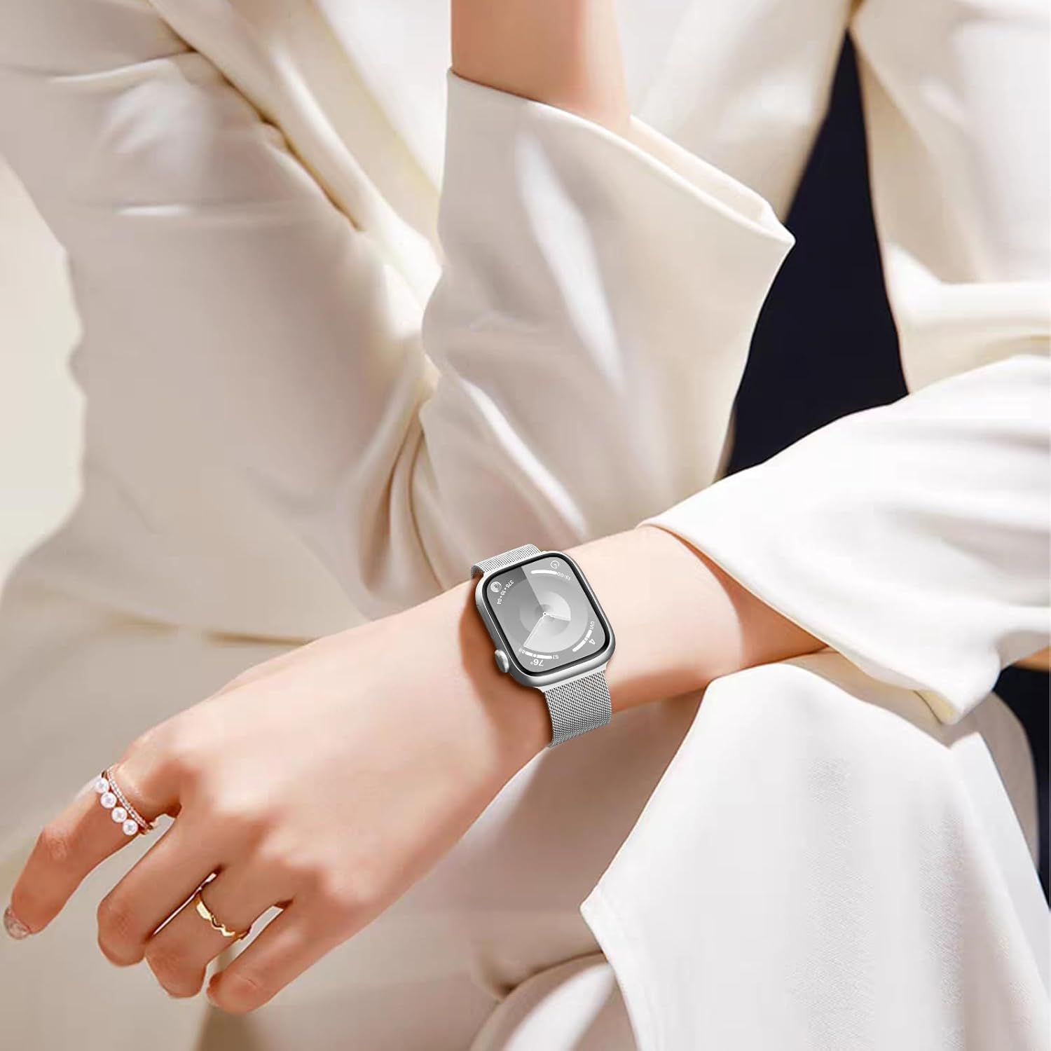 Thumbnail 4 de Yoohoo Milanese Loop for Apple Watch – Universal, adjustable stainless steel strap in titanium finish