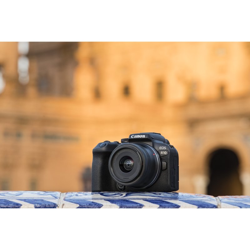 Detalle de Canon EOS R10 24,2 MP con RF-S 18-150 IS STM