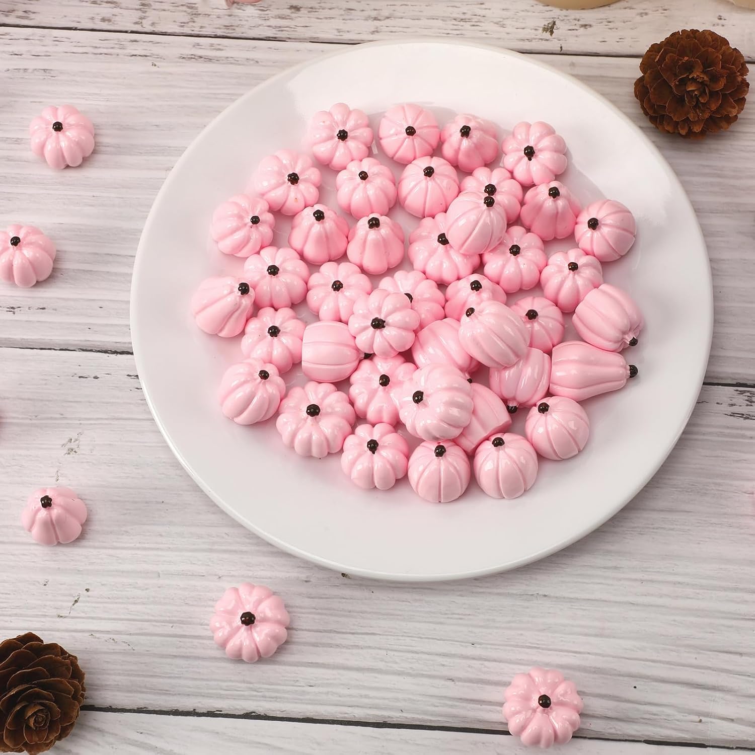 Detalle de DTOFOOT 14839 Mini Pink Resin Pumpkins, 60-Piece Set, 5 Designs