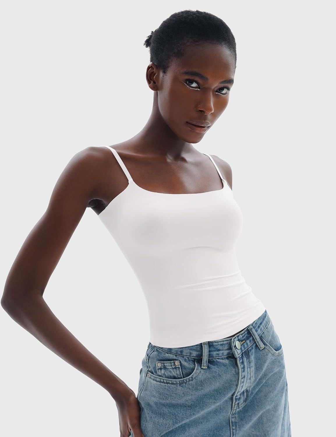 Thumbnail 1 de PUMIEY Women’s Square Neck Tank Top (Adjustable Spaghetti Straps) — Sharp Collection