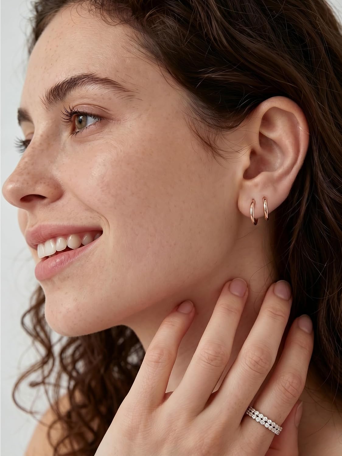 Detalle de ChicSilver Orecchini Cerchio Argento 925 8mm – Design minimalista, leggero ed elegante