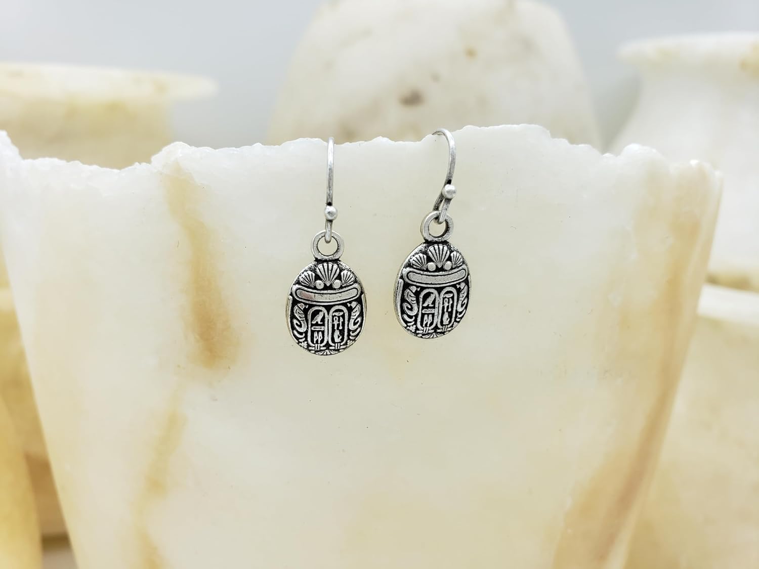 Thumbnail 6 de Mini Scarab Earrings, Antique Silver Finish