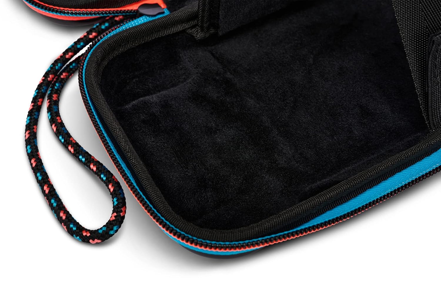 Detalle 2 de PowerA Slim Travel Pro Case Protective