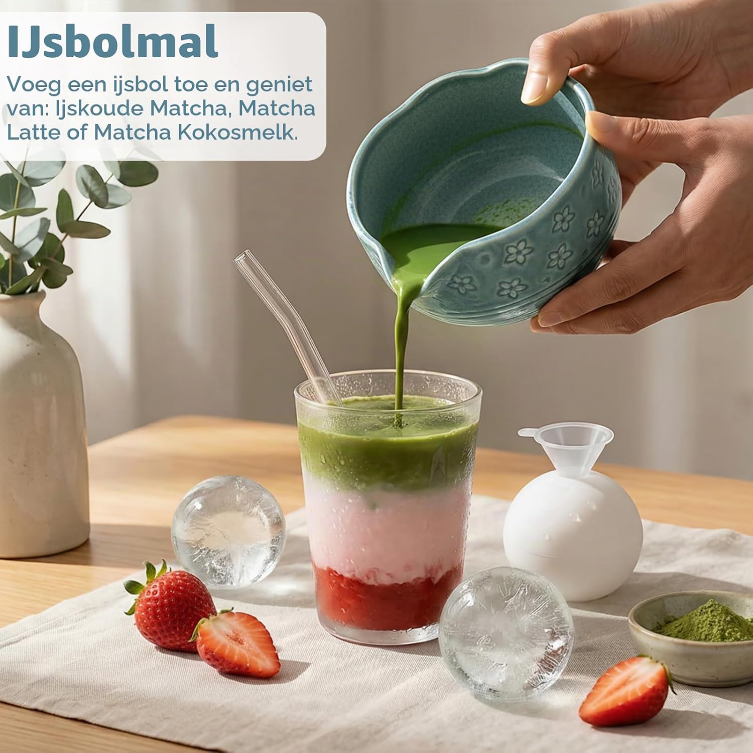 Detalle 2 de VONATES Matcha whisk set matchaset met kersenbloesemkom en bamboeaccessoires