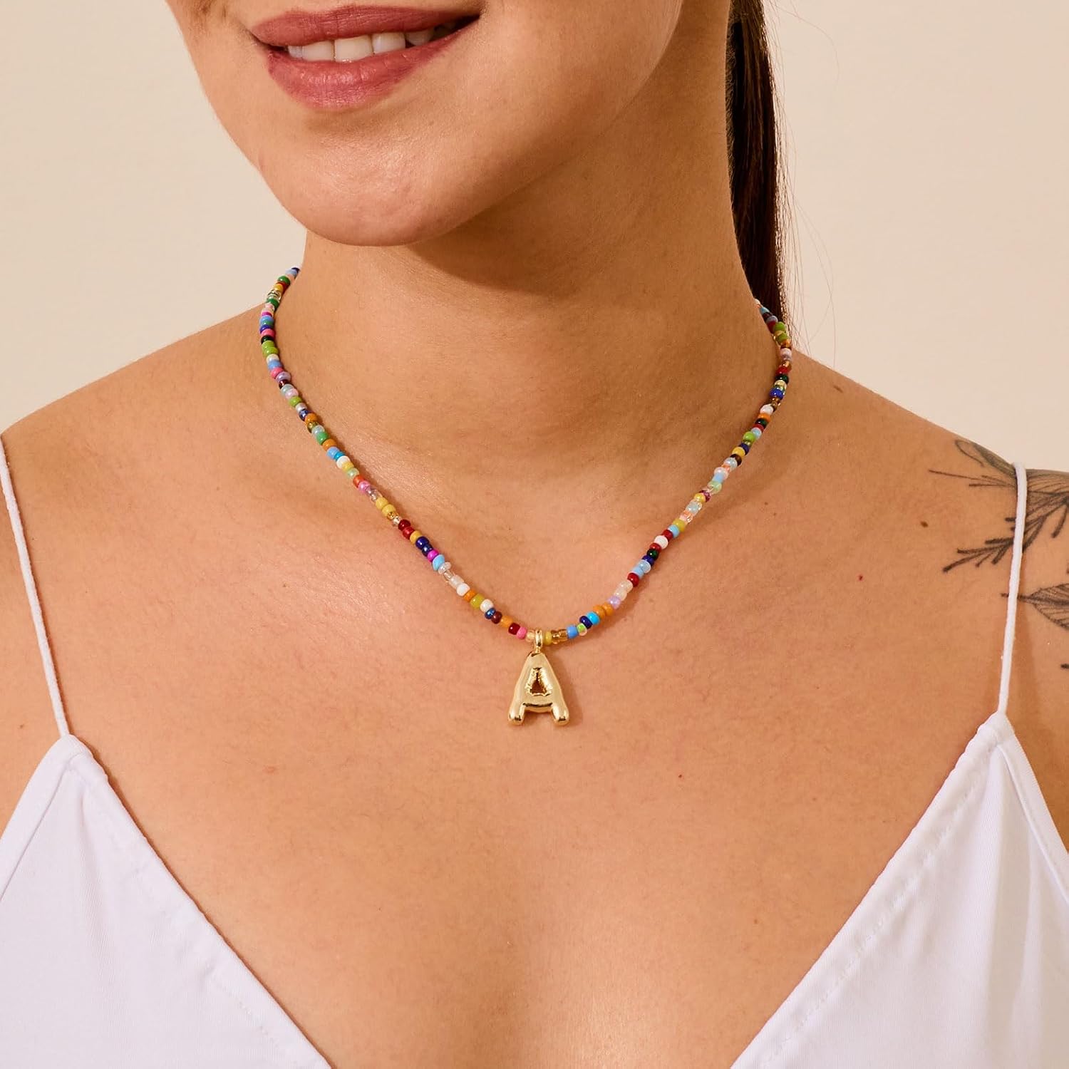 Thumbnail 6 de HANLI Colourful Initial Necklaces for Girls & Women – Gold Bubble Pendant Beaded Boho Choker