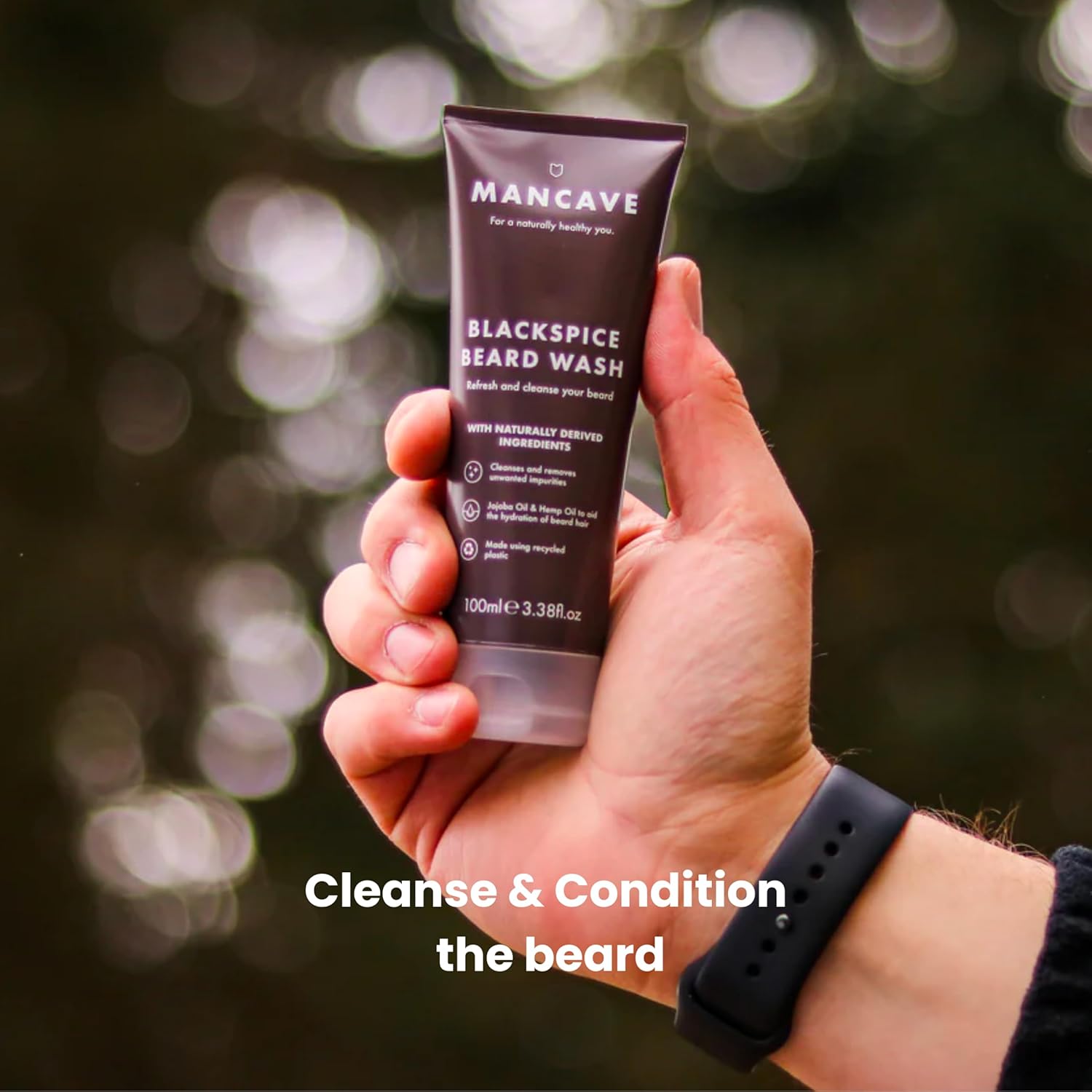 Thumbnail 1 de ManCave Blackspice Detergente Barba 100ml: detergente nutriente con olio di jojoba e canapa