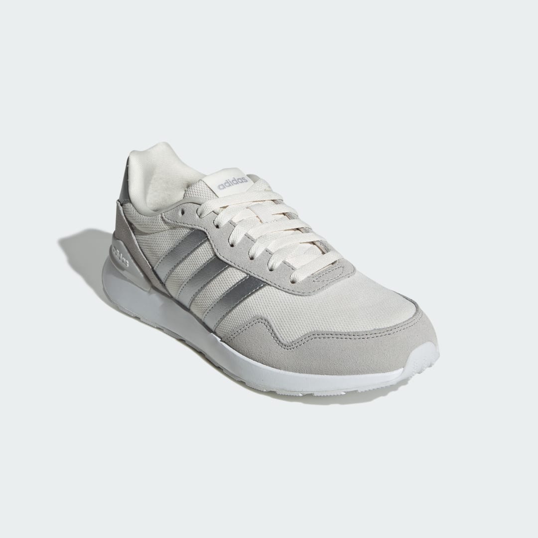 Detalle 2 de Zapatilla de running 60s 4.0 de Adidas: simplicity y comodidad para entrenar en comunidad