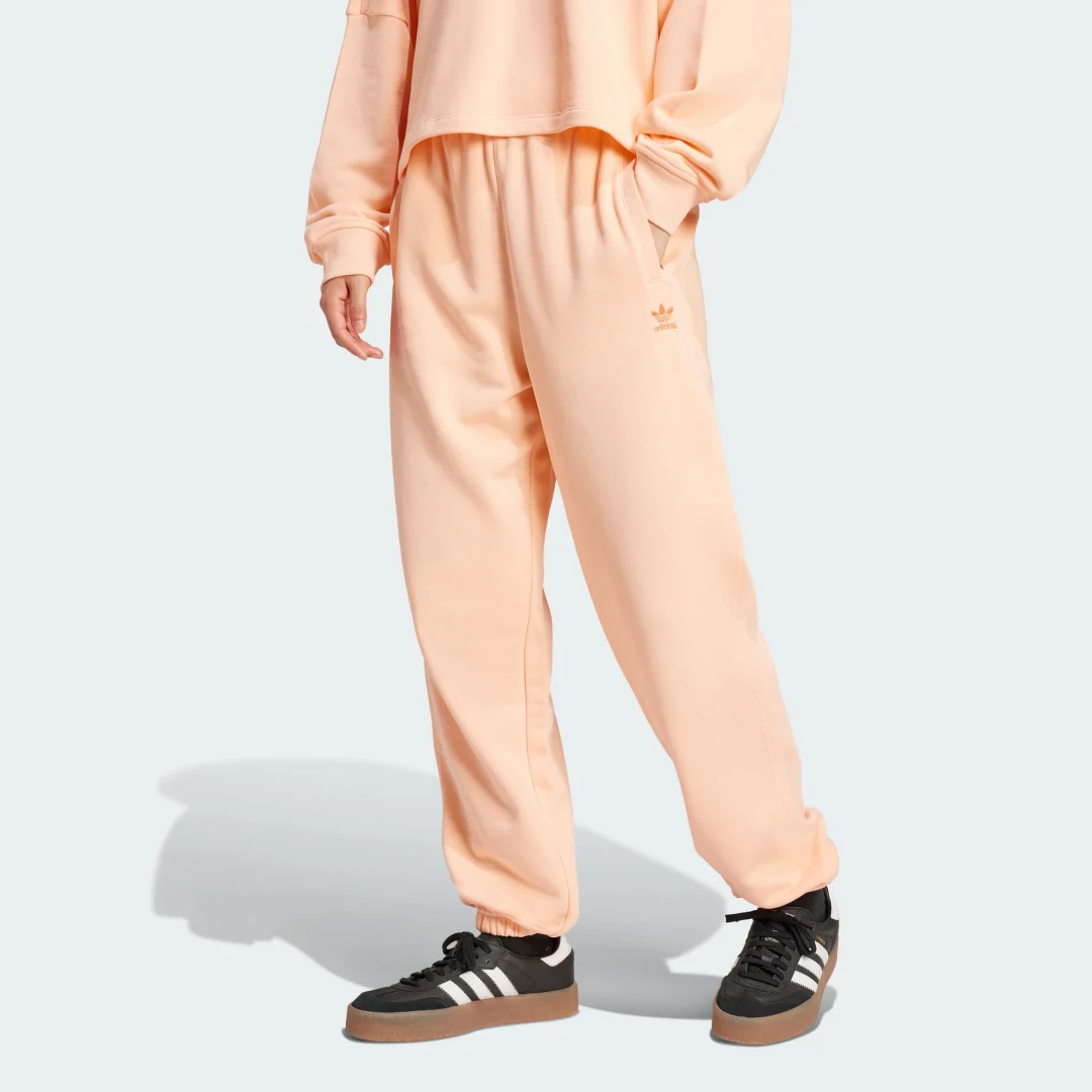 Detalle de Pantalón Essentials French Terry
