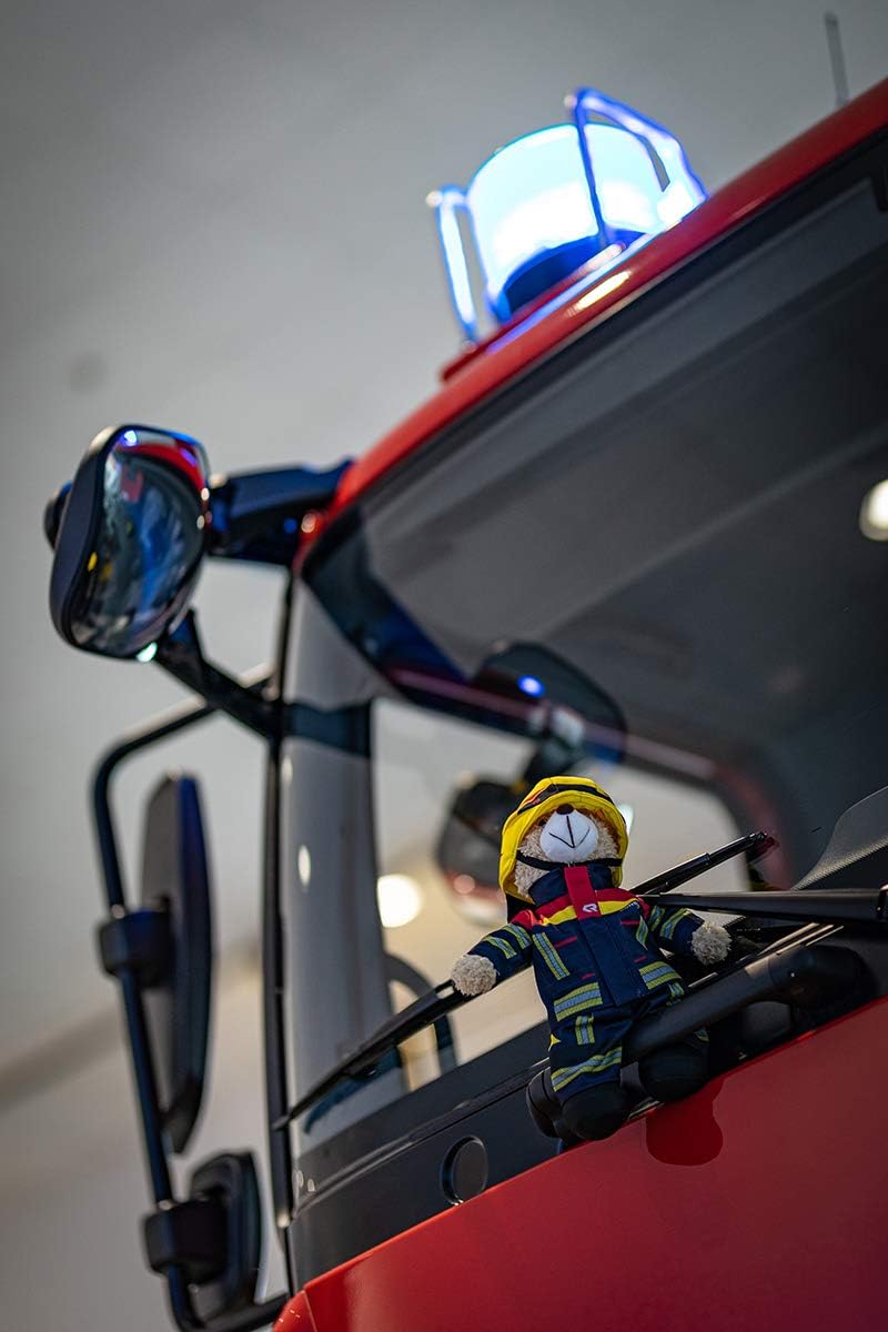 Detalle de SIMBA Rosenbauer, pluszowy miś strażak 30 cm z odpinanym kaskiem