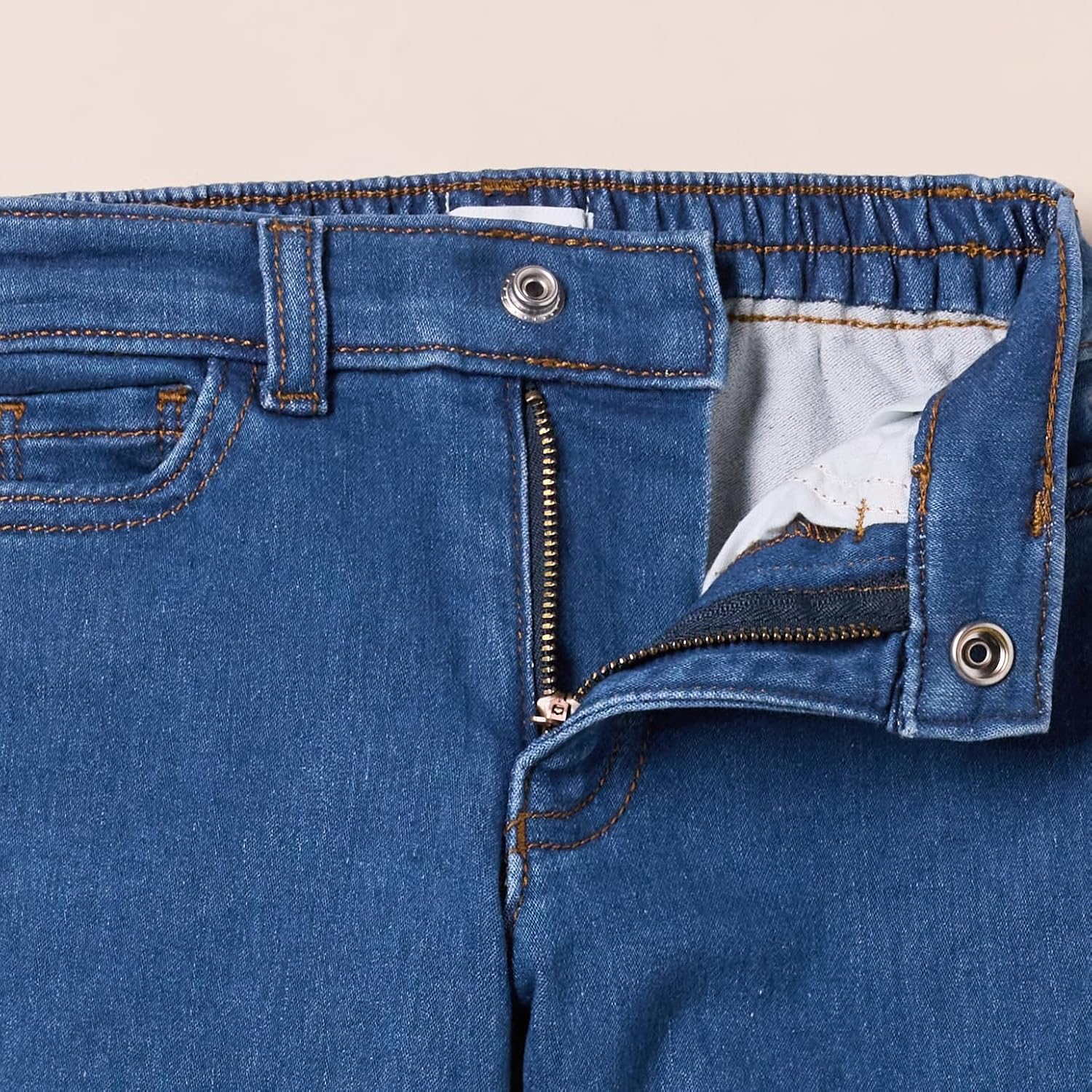 Detalle de Amazon Essentials Boys and Toddlers' Pull-on Jeans Jogging Trousers