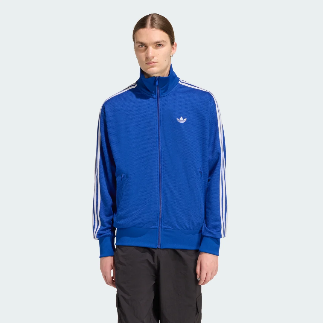 Detalle de CHAQUETA DEPORTIVA de MALLA Firebird Adicolor – Adidas
