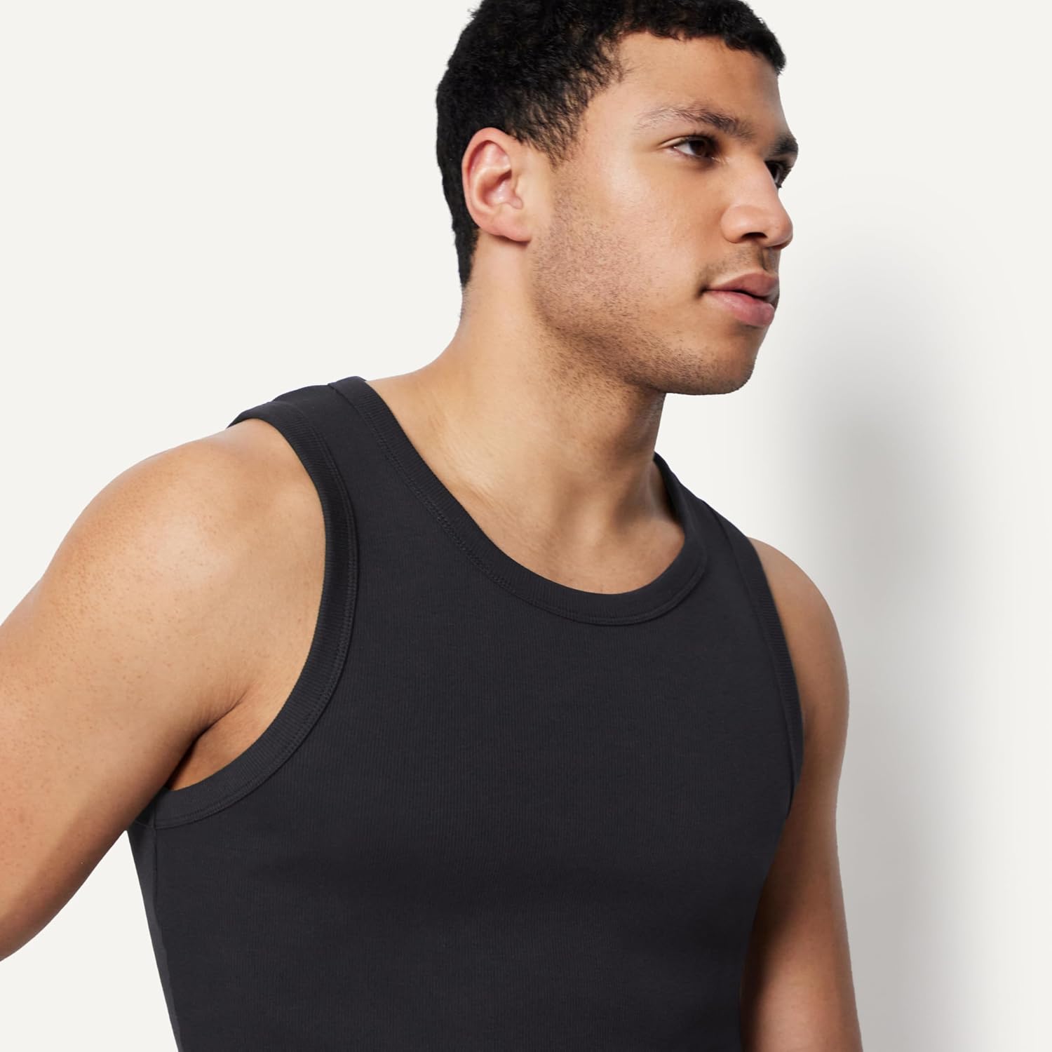 Detalle de Amazon Essentials Men's Slim-Fit Ribbed Vest