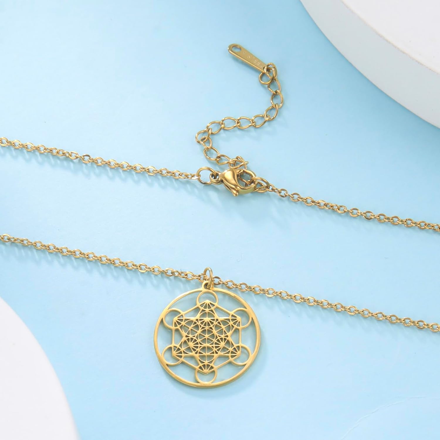 Detalle de EUEAVAN Metatrons Würfel Halskette mit Metatron-Anhänger aus Edelstahl – spiritueller Schutz & heilige Geometrie