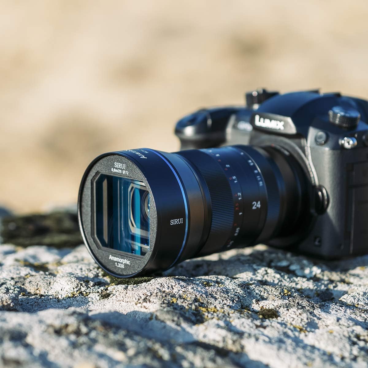 Detalle de SIRUI 24mm F2.8 1.33X APS-C – anamorficzny obiektyw kinowy Nikon Z