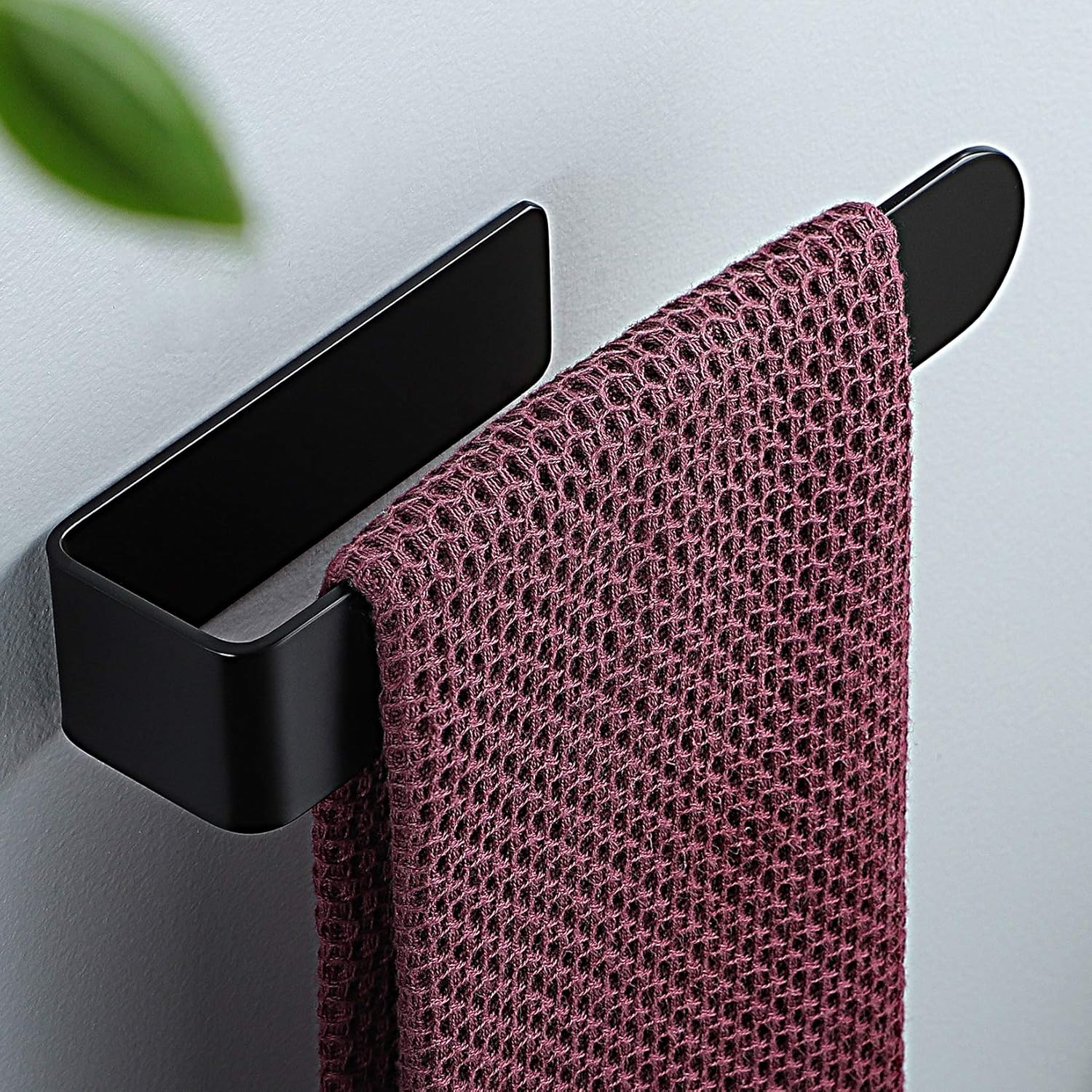 Detalle 2 de YIGII hand towel rail 19.6 cm self adhesive