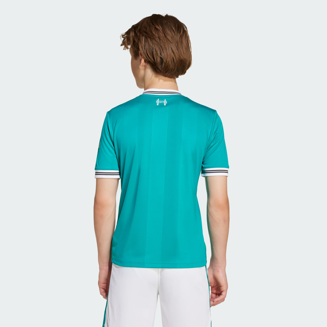 Detalle 2 de Camiseta tercera Liverpool FC 25/26 de Adidas — verde, para fans que quieren variar su look