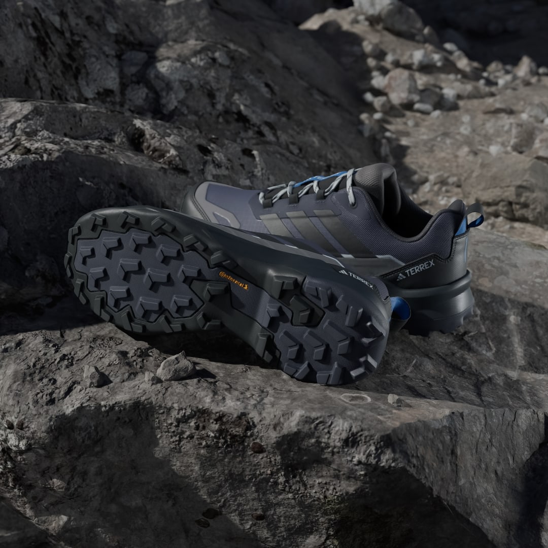 Detalle de Adidas Terrex Skychaser AX5 GORE-TEX: zapatilla de senderismo negra para terrenos mixtos