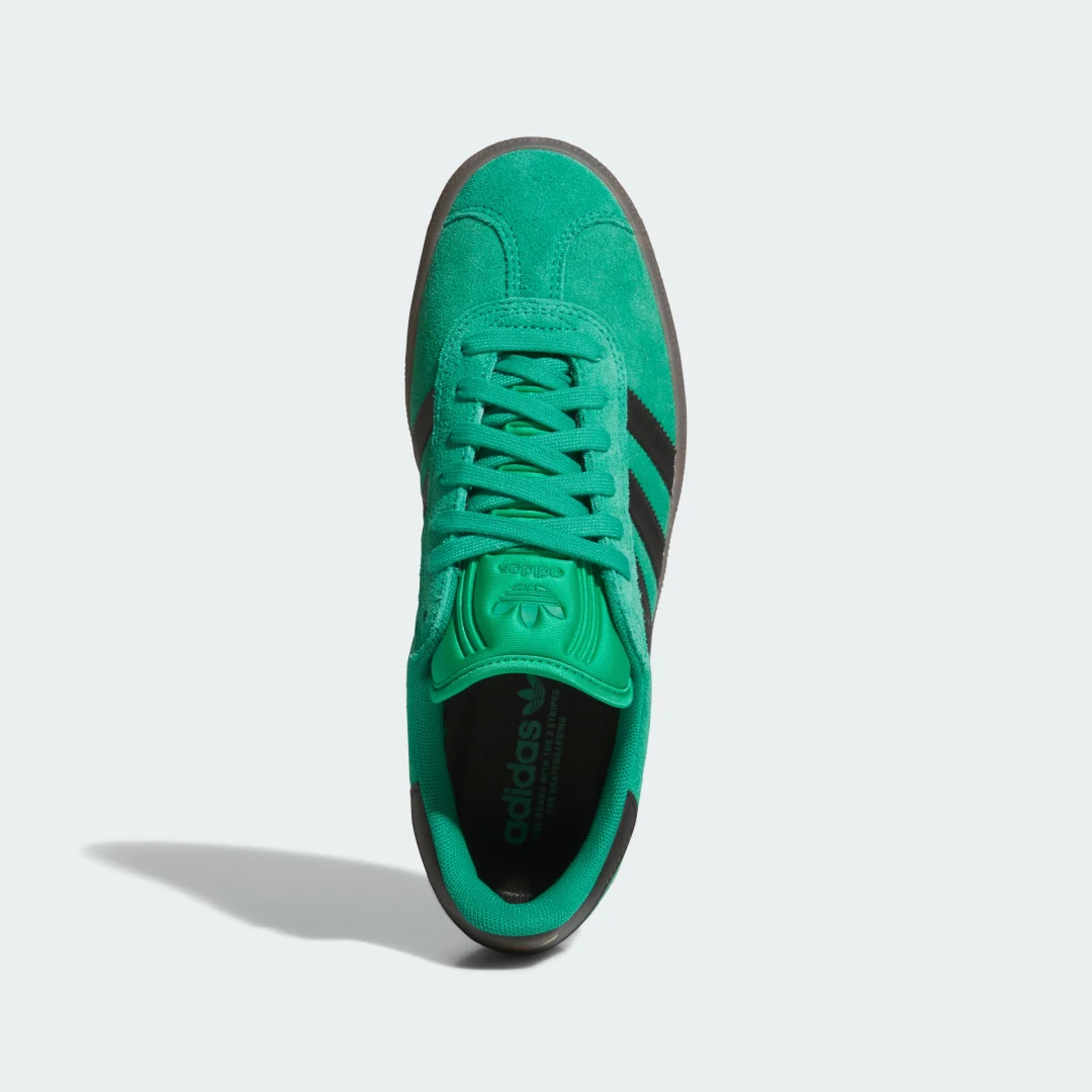Detalle 2 de Zapatilla Gazelle ADV de Adidas: estilo clásico con enfoque urbano
