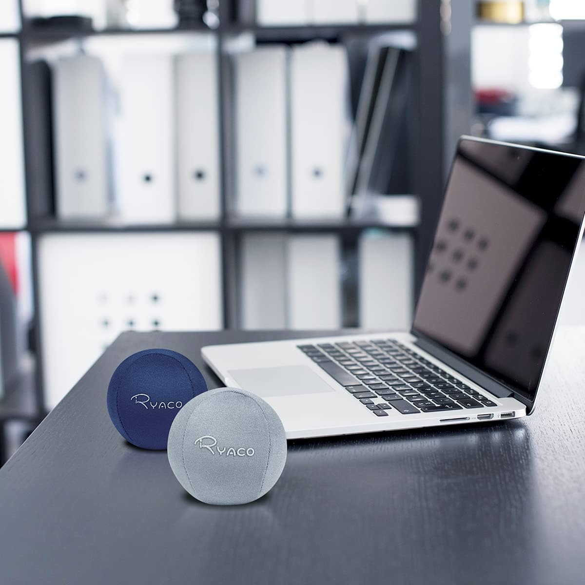 Detalle de RYACO Gel-Stressball Duo: 2er-Set für Erwachsene, 5,8 cm Durchmesser