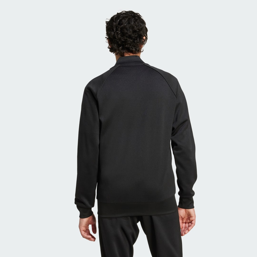 Detalle 2 de Chaqueta SST Adicolor Classics de Adidas (color negro) — estilo clásico y versatilidad