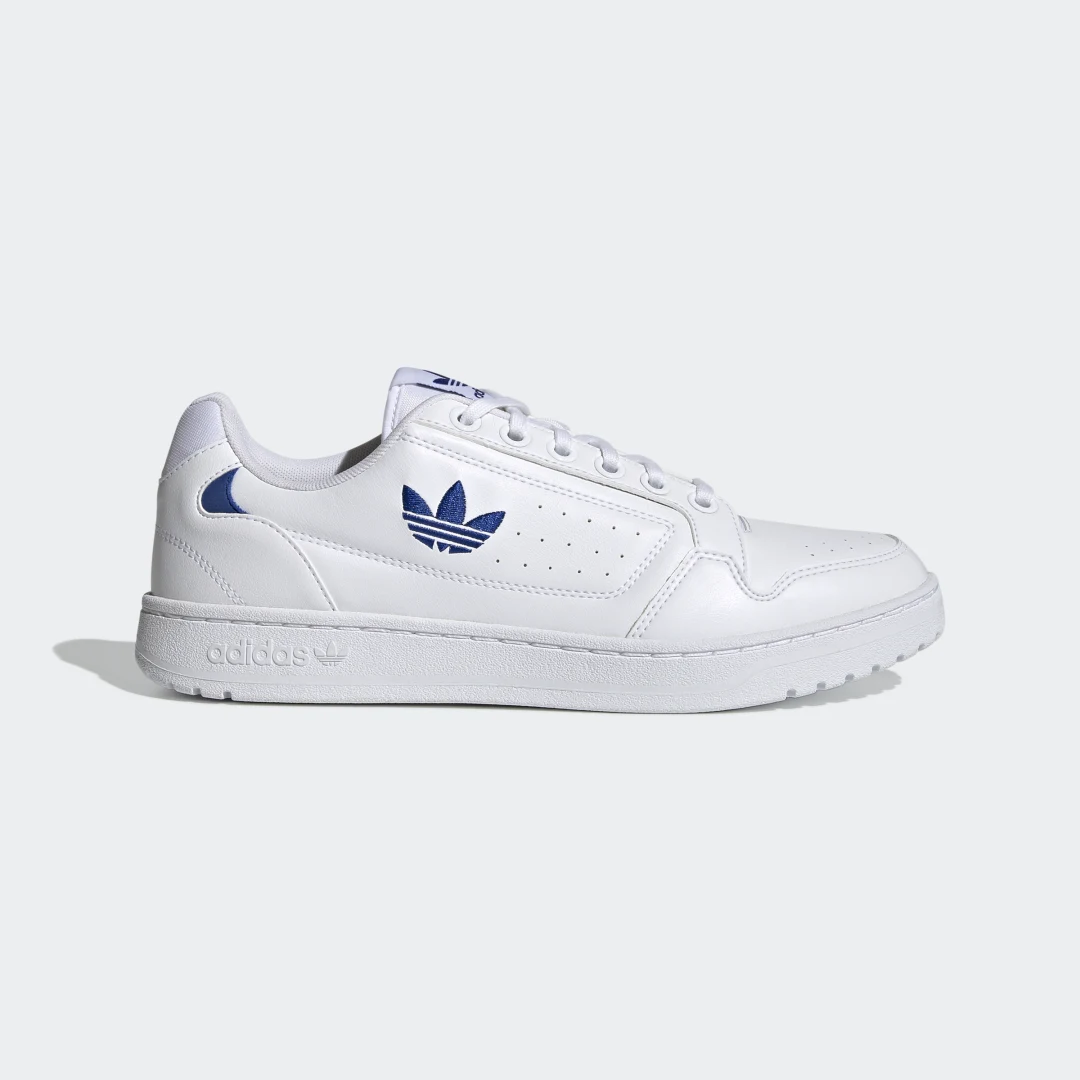 Detalle de Zapatillas NY 90 de Adidas: estilo urbano en color blanco
