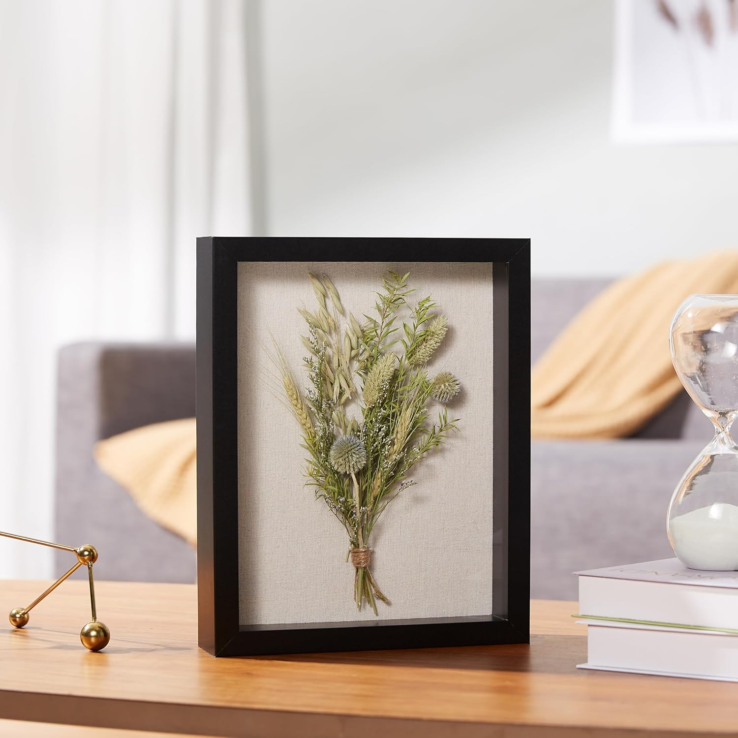 Detalle de Amazon Basics Rechteckiger Schaukasten aus Holz (21,6 x 28 cm)