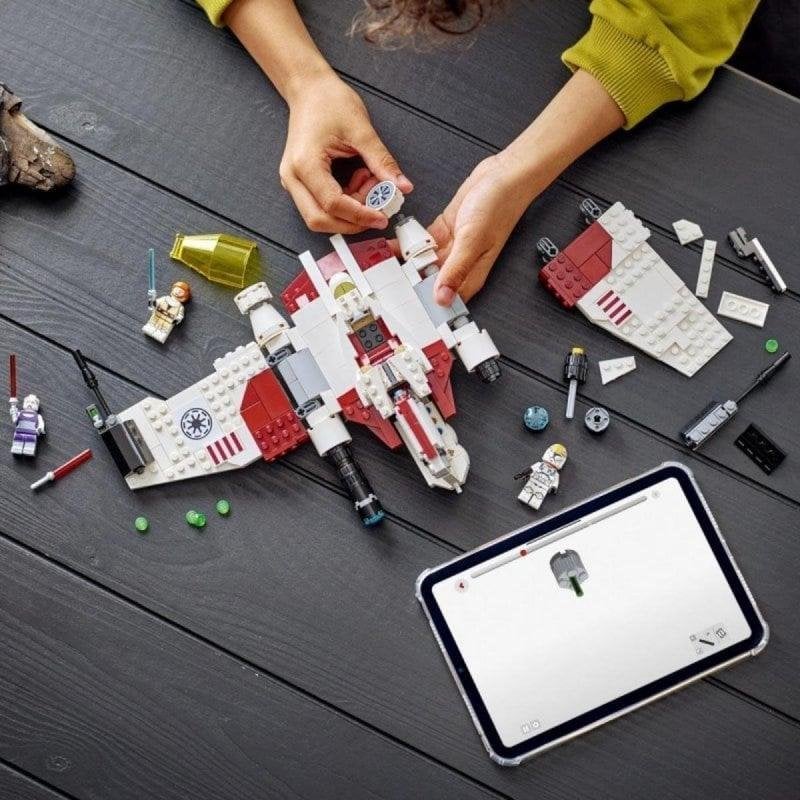 Detalle 2 de Lego Star Wars Caza Estelar V-19 Torrent 567 piezas