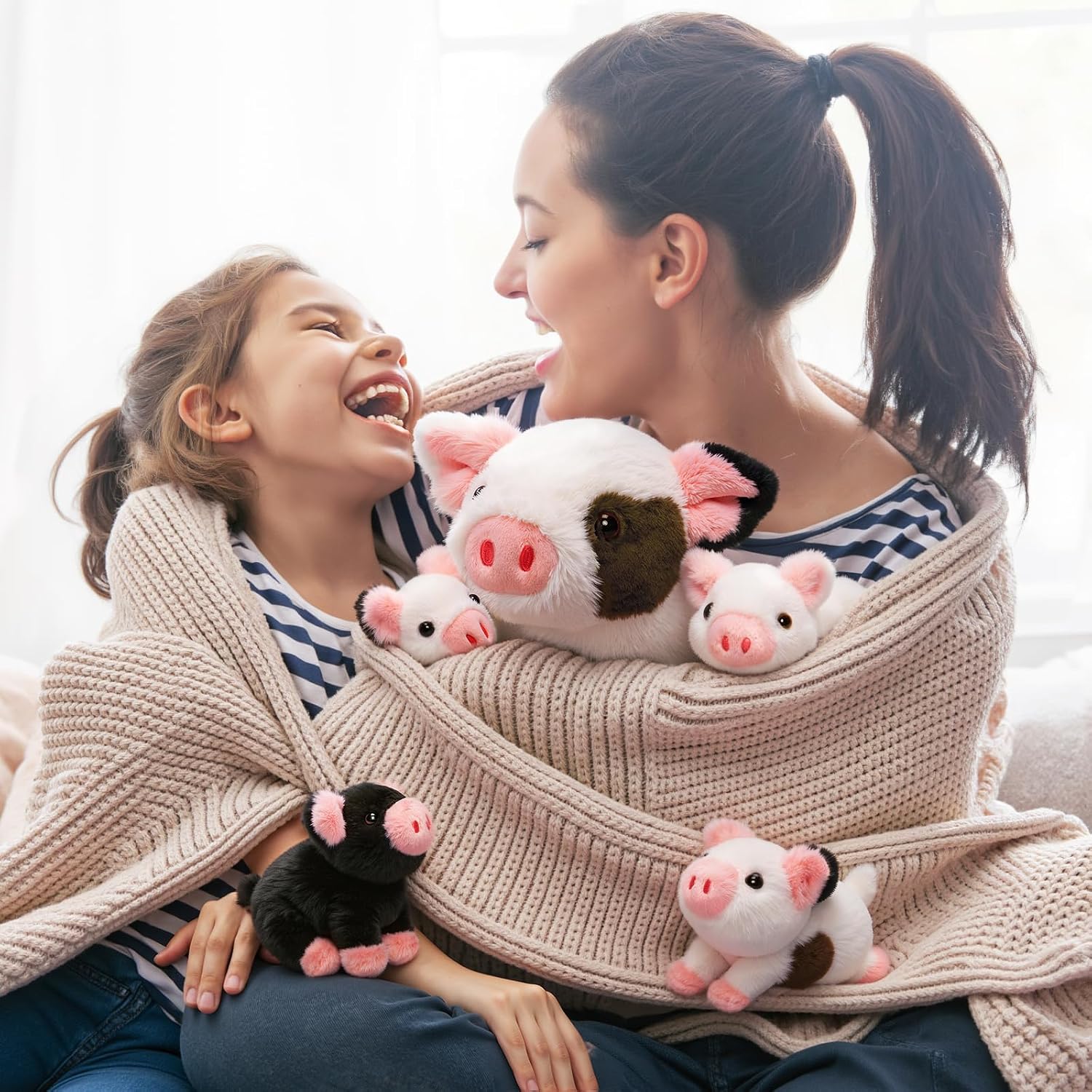 Thumbnail 6 de OUOZZZ 5er Set Schwein Kuscheltier – je 23 cm, mit 4 Baby-Schweinchen im Bauch, weicher Plüsch & sicherer Begleiter