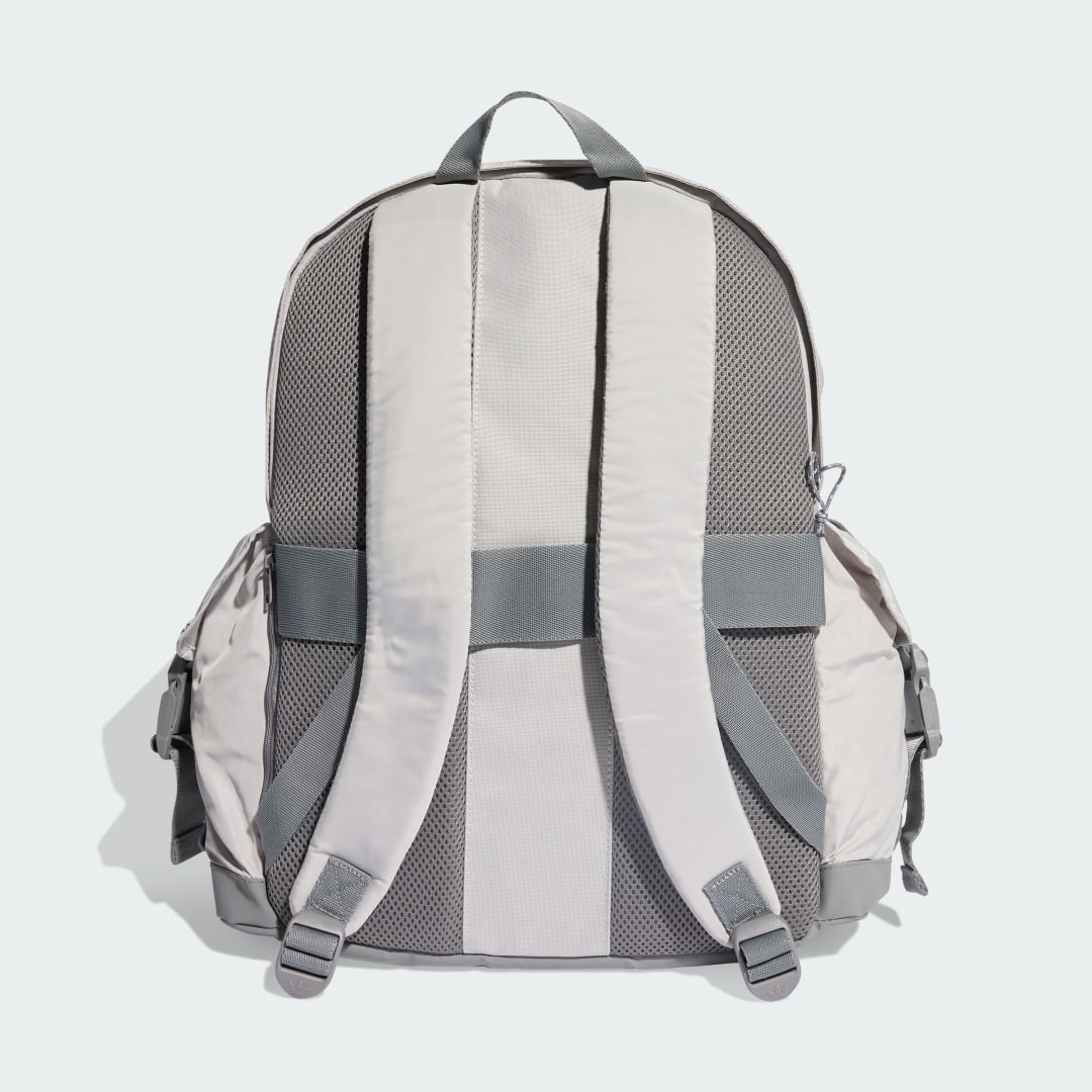 Thumbnail 1 de Mochila Adidas Gris: uso diario y transporte cómodo