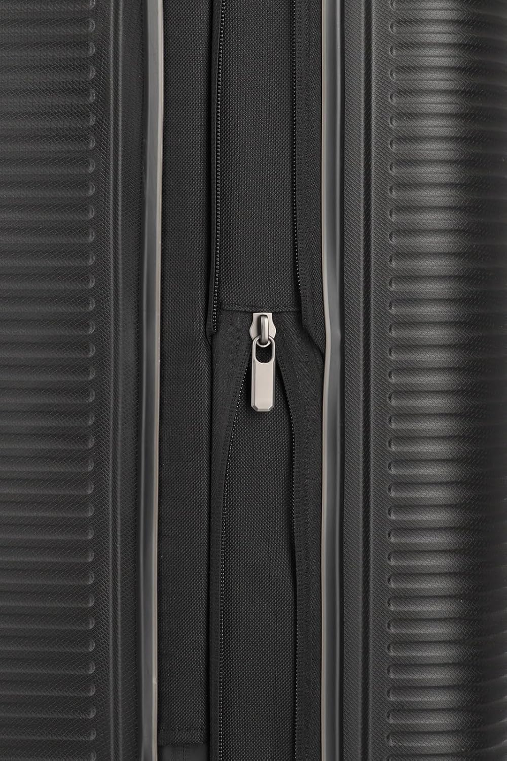 Thumbnail 6 de Travelite ROOMER Hartschalenkoffer mittelgroß 74 Liter – 66 cm, TSA-Schloss, 4-Rad