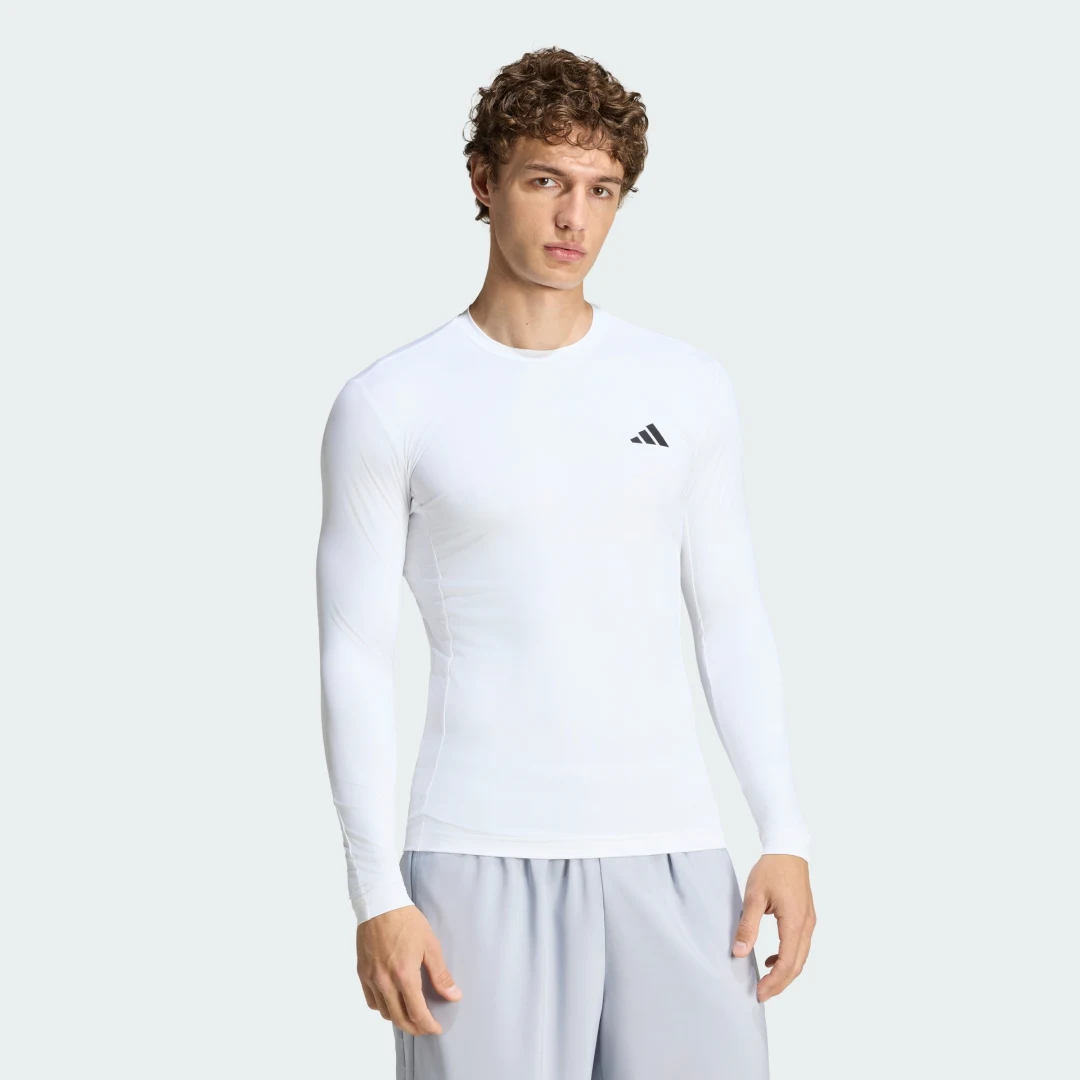 Detalle de Camiseta de manga larga de entrenamiento PrimeLift Essentials de Adidas