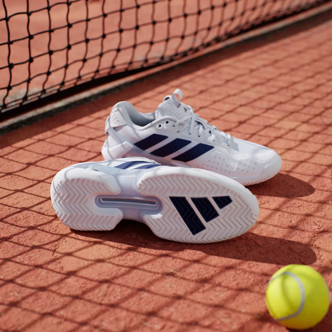 Detalle de Adizero Ubersonic 5 Tennis de Adidas – Zapatilla en color blanco