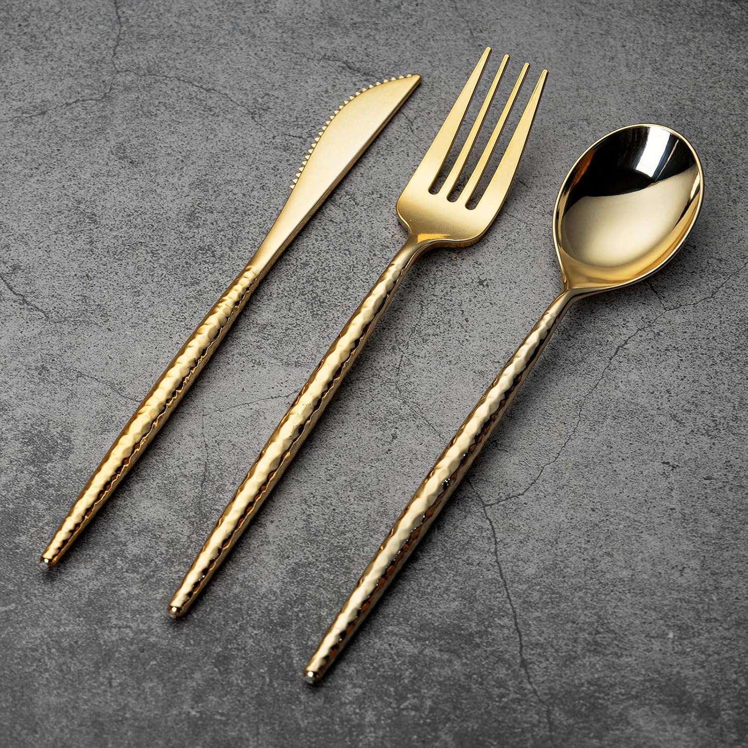 Detalle 2 de SUT 300PCS Gold Plastic Silverware: Heavy-Duty, Disposable Gold Utensils for Large Events